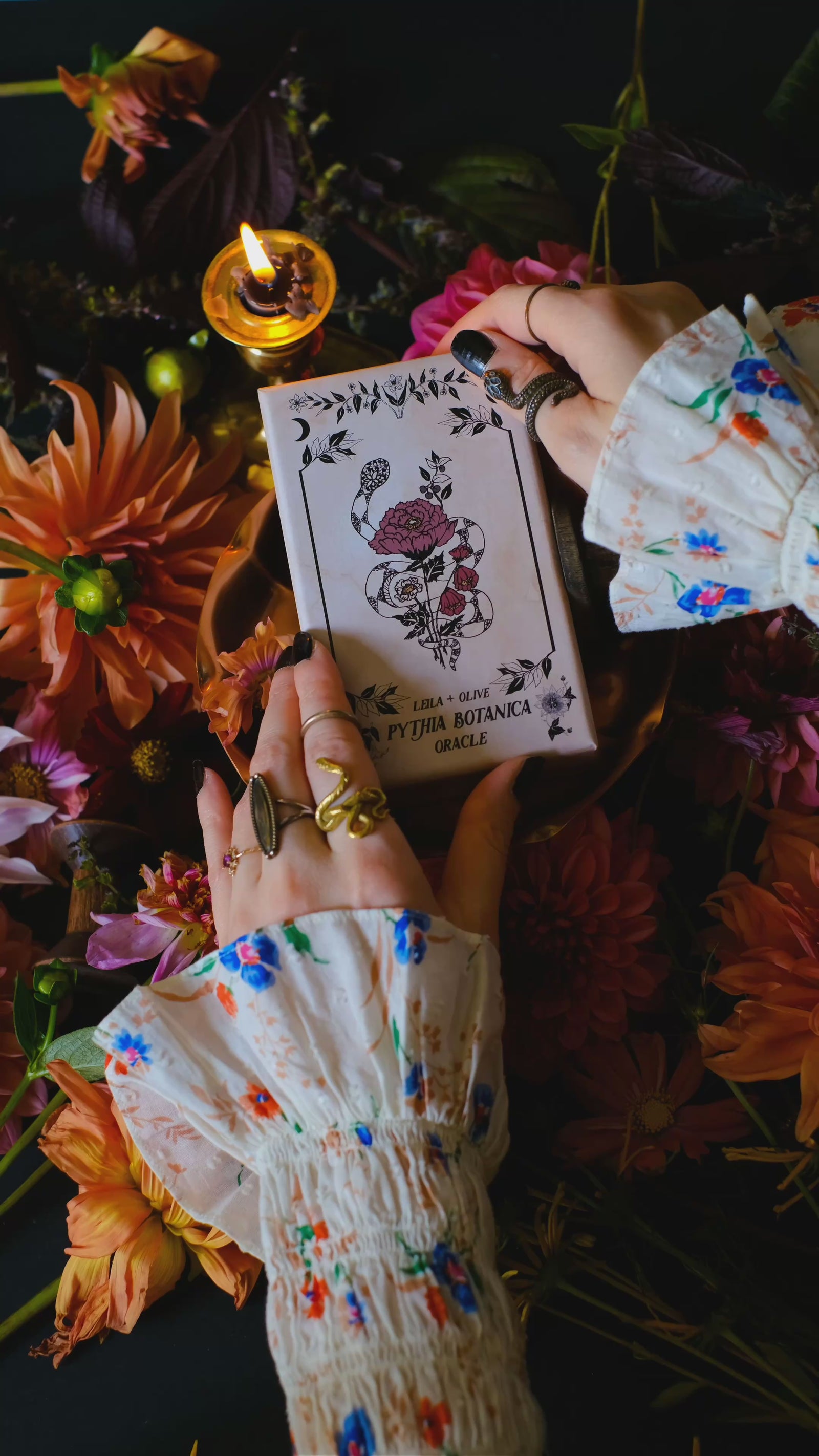 Pythia Botanica Oracle Deck 